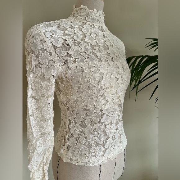 Kay Celine Cream White Lace Top | Size 2 - Picture 4 of 7